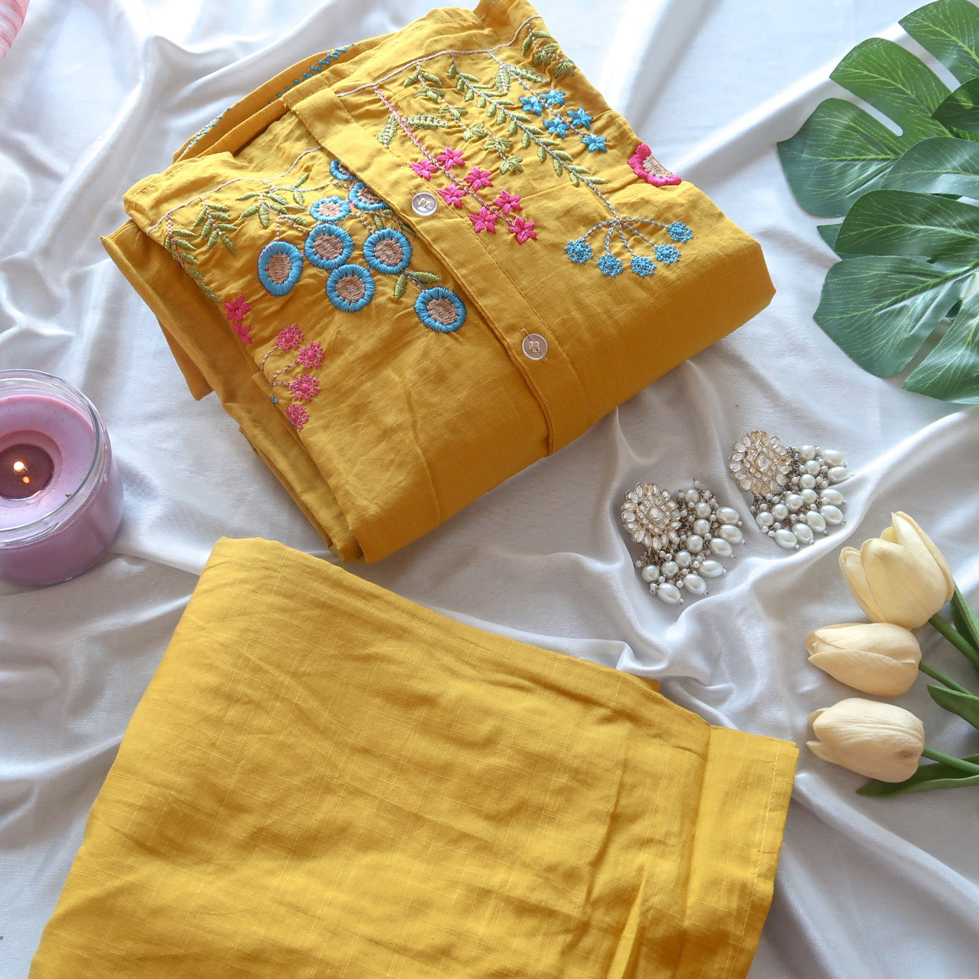 Sunshine embroidered suit set