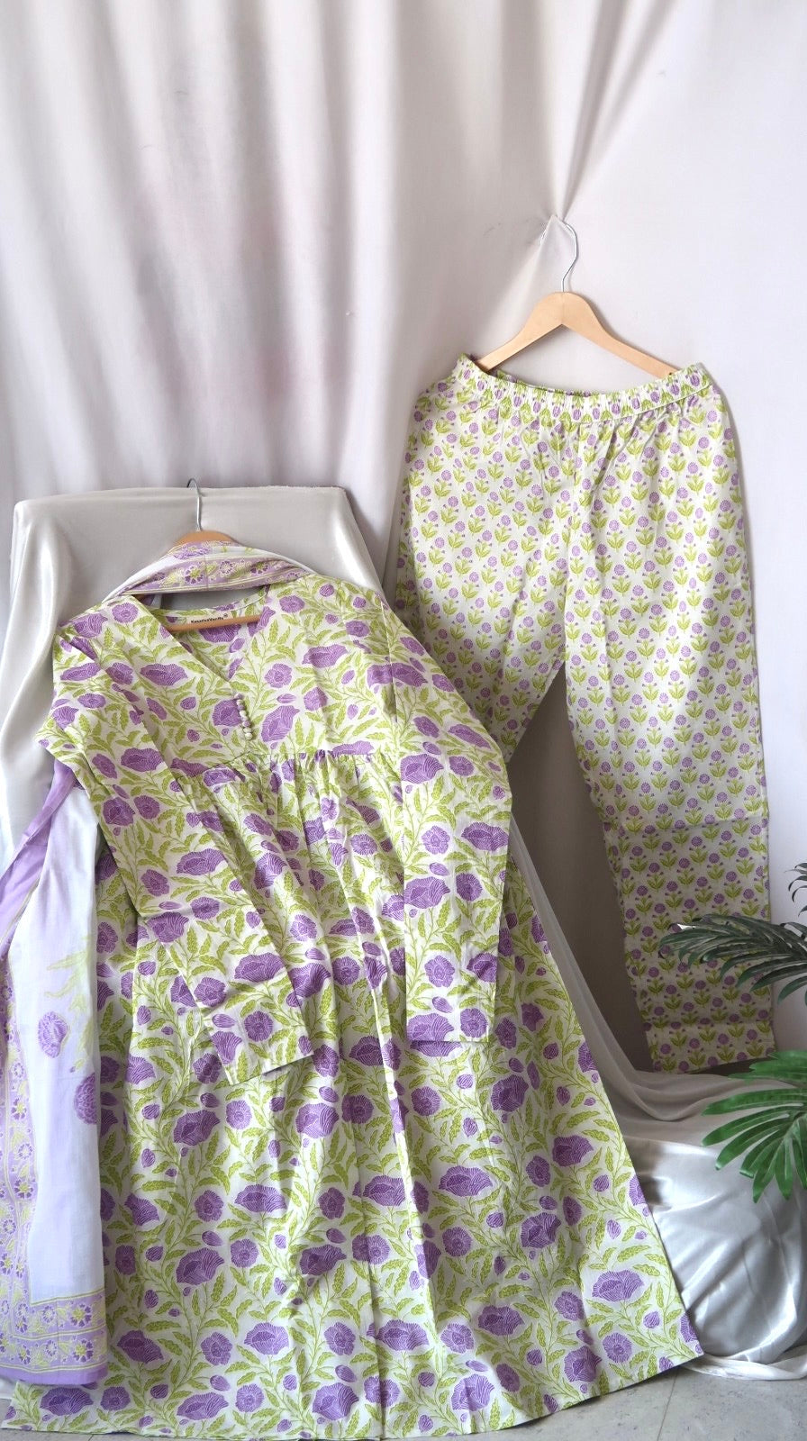 Drizzle & Daydreams Suit - Neer 1.0