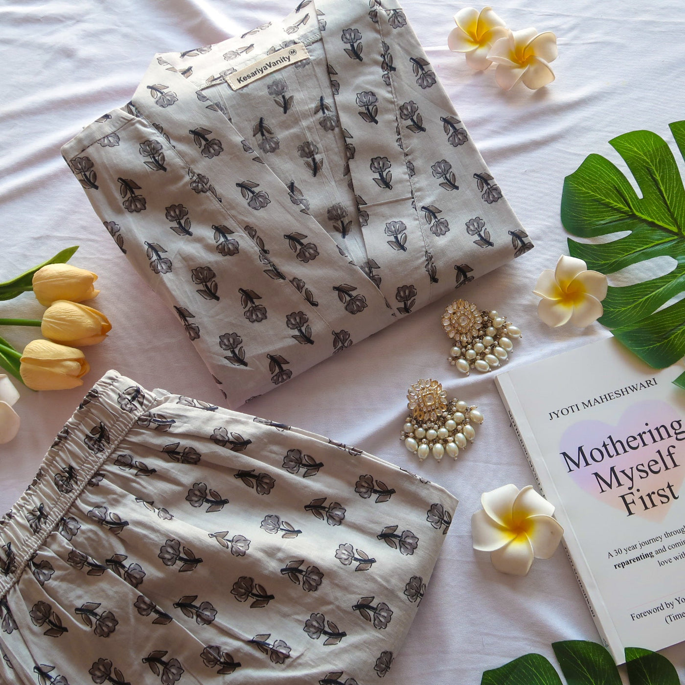 Cosmos Butta Suit Set - Raahat4.0